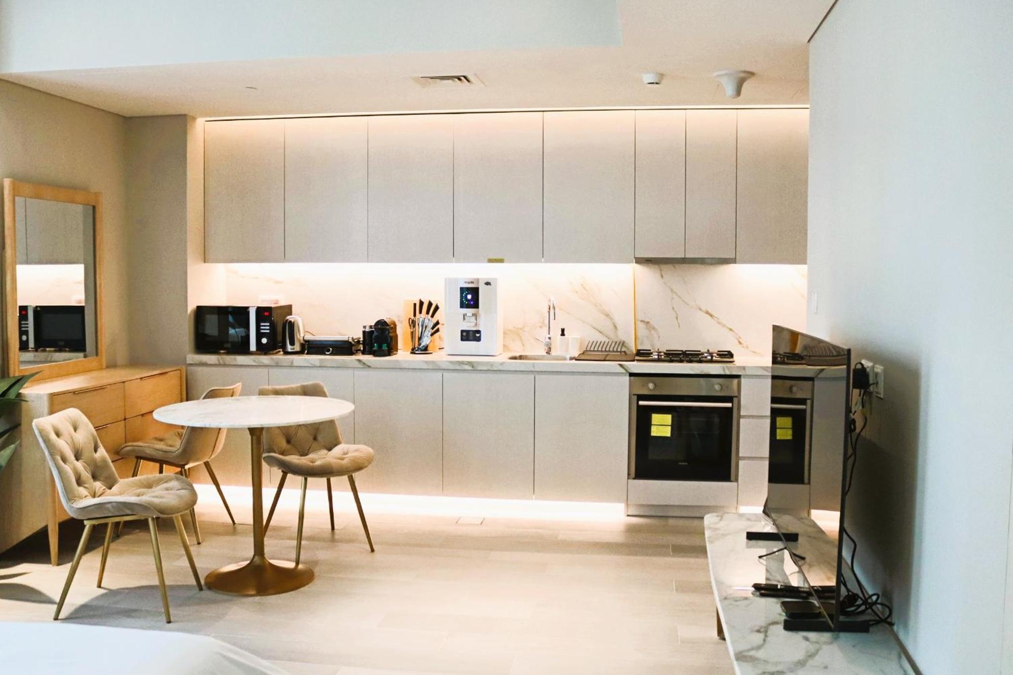 Casa Royale Vacation Home - Dubai Marina Bagian luar foto